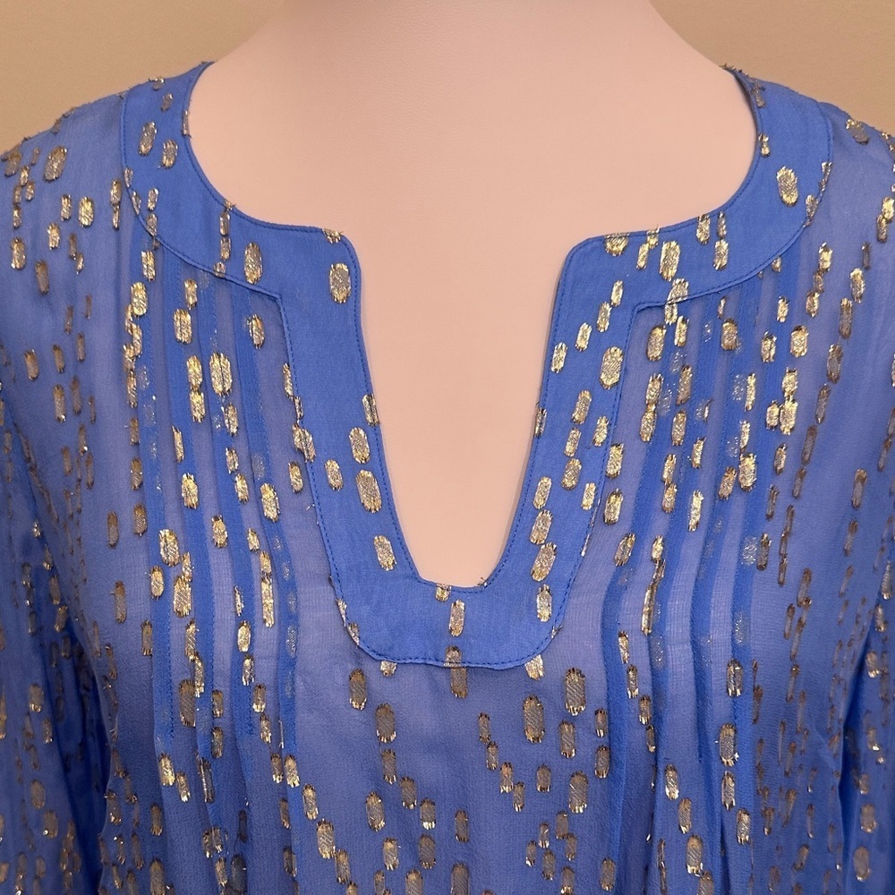 Lilly Pulitzer Blue Gold Metallic Silk Blouse Top- Size M- NWT - Picture 3 of 8